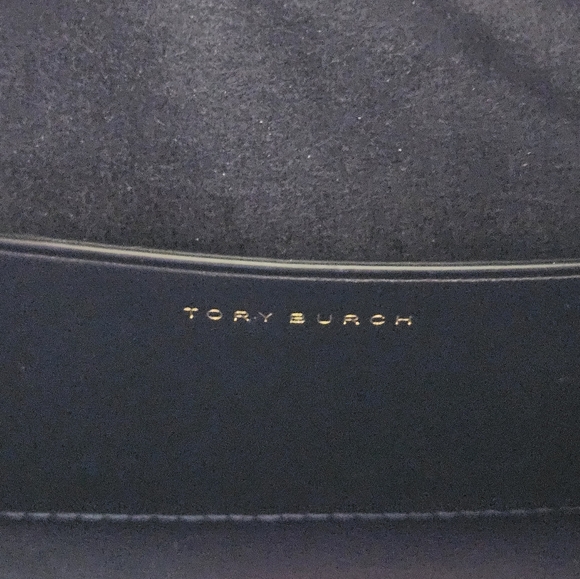 TORY BURCH . PETITE T MONOGRAM BARREL BAG - Picture 8 of 10